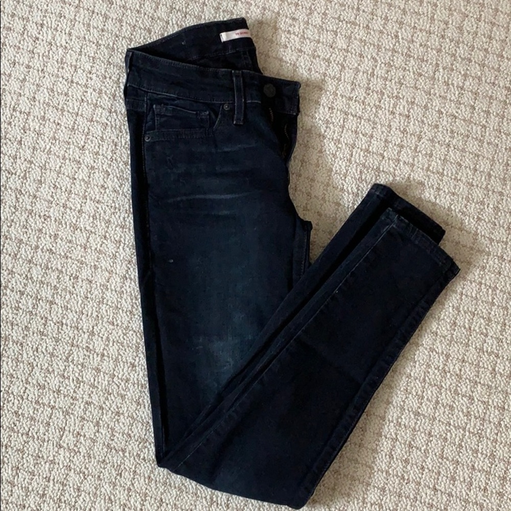 711 Skinny Levi Jeans